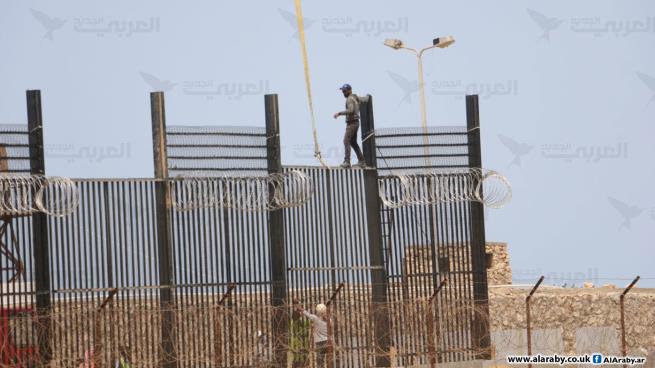 Working on the electronic fence (al-Araby al-Jadeed, April 25, 2020). 