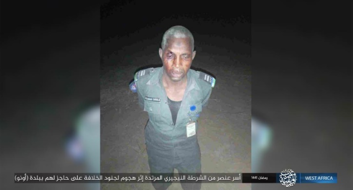 Un officier de police nigérian capturé par l'Etat islamique (Telegram, 24 avril 2020) 