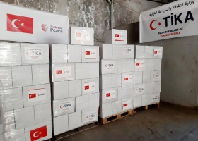 Food packages funded by Turkish organizations and delivered to the Gaza Strip (website of the ministry of Muslim endowments in Gaza, April 28, 2020). 