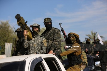 Des membres des Brigades de Jérusalem rendent visite aux familles de Bahaa Abu al-Atta et d'autres terroristes tués au cours de l'escalade (Paltoday, 30 avril et 2 mai 2020)