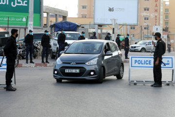 המשטרה מאבטחת ומפקחת על יישום הצעדים 
(חשבון הטוויטר של משרד הפנים ברצועה, 24 במאי 2020)
