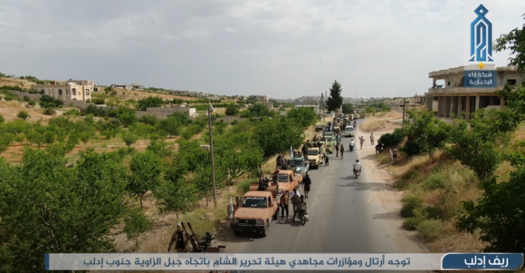 Un convoi du Siège de Libération d'Al-Sham en route vers Jabal Zawiya, au Sud d'Idlib (Ibaa, 8 juin 2020)