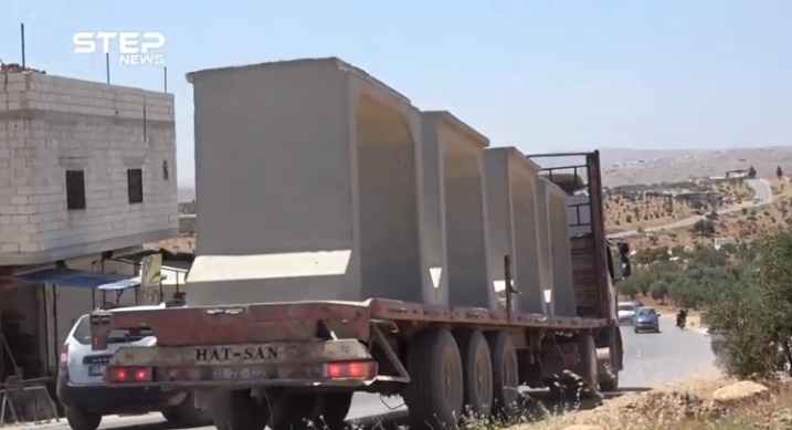 Camion de l'armée turque transportant des structures en béton (Khotwa, 14 juin 2020)