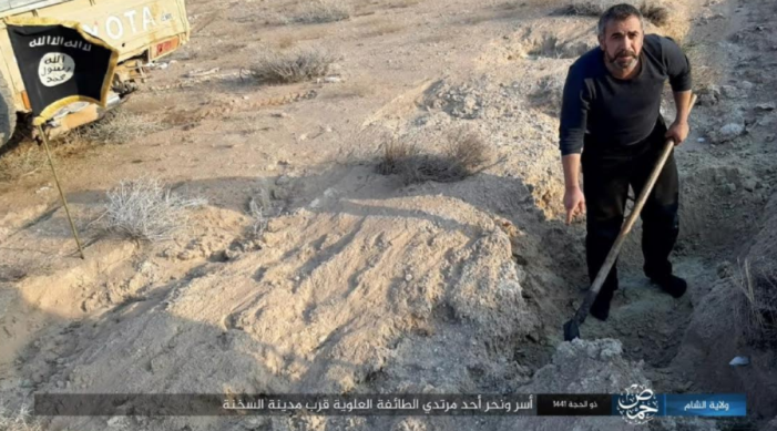 The Alawite civilian digging his own grave before being executed (Telegram, August 16, 2020) 