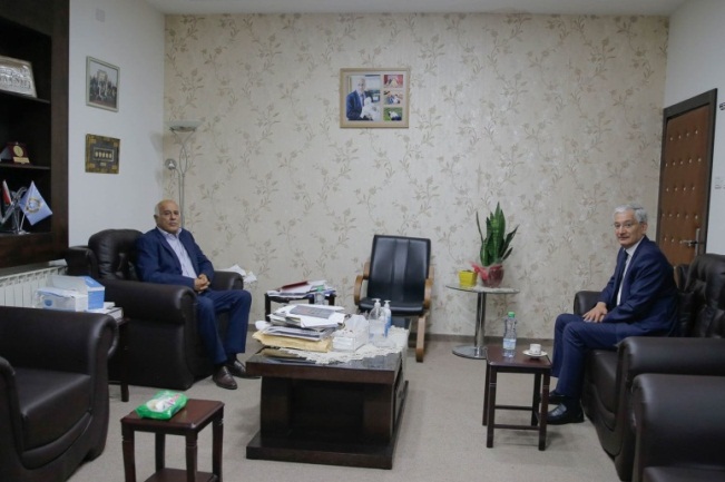 Jibril Rajoub meets with the Turkish consul-general to Jerusalem (Jibril Rajoub's Facebook page, August 27, 2020).