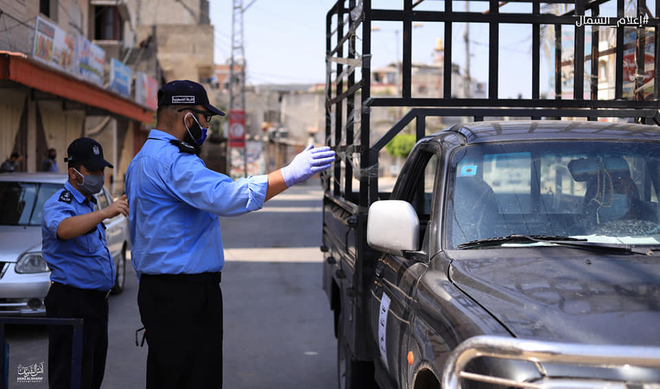 Enforcing the shutdown in the northern Gaza Strip
 (Facebook page of photojournalist Anas al-Sharif, September 3, 2020). 
