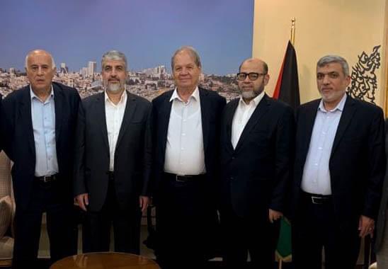 The Fatah delegation at a meeting with the Hamas leadership in Qatar. No masks, no social distancing (right to left): Izzat al-Rishq and Musa Abu Marzouq, members of Hamas' political bureau; Rawhi Fatouh, a member of Fatah's Central Committee; Khaled Mashaal, former head of Hamas' political bureau; and Jibril Rajoub, secretary of Fatah's Central Committee (Jibril Rajoub's Facebook page, September 26, 2020).