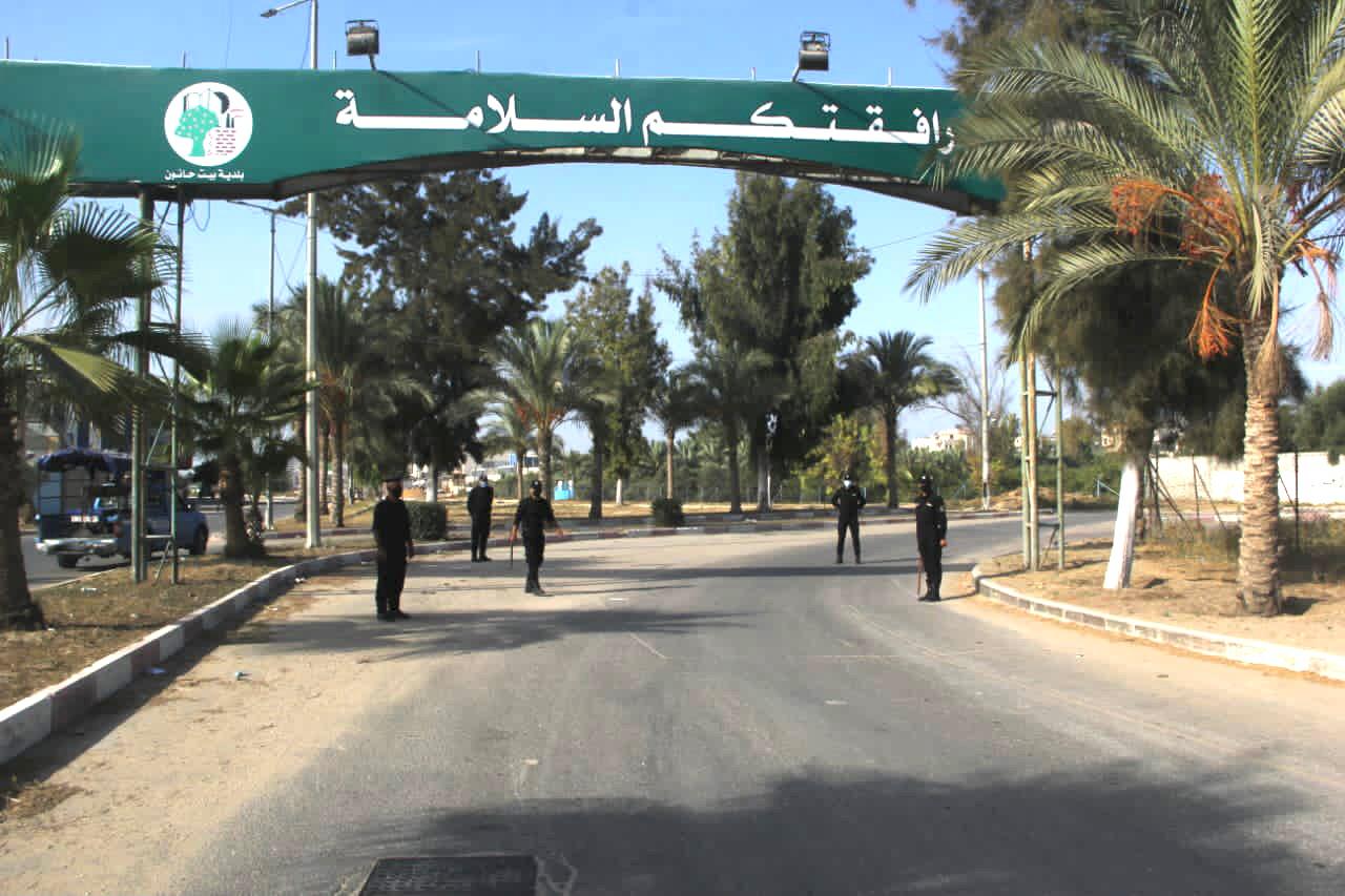 Police enforce the lockdown in Beit Hanoun (Twitter account of the ministry of the interior in Gaza, October 23, 2020).