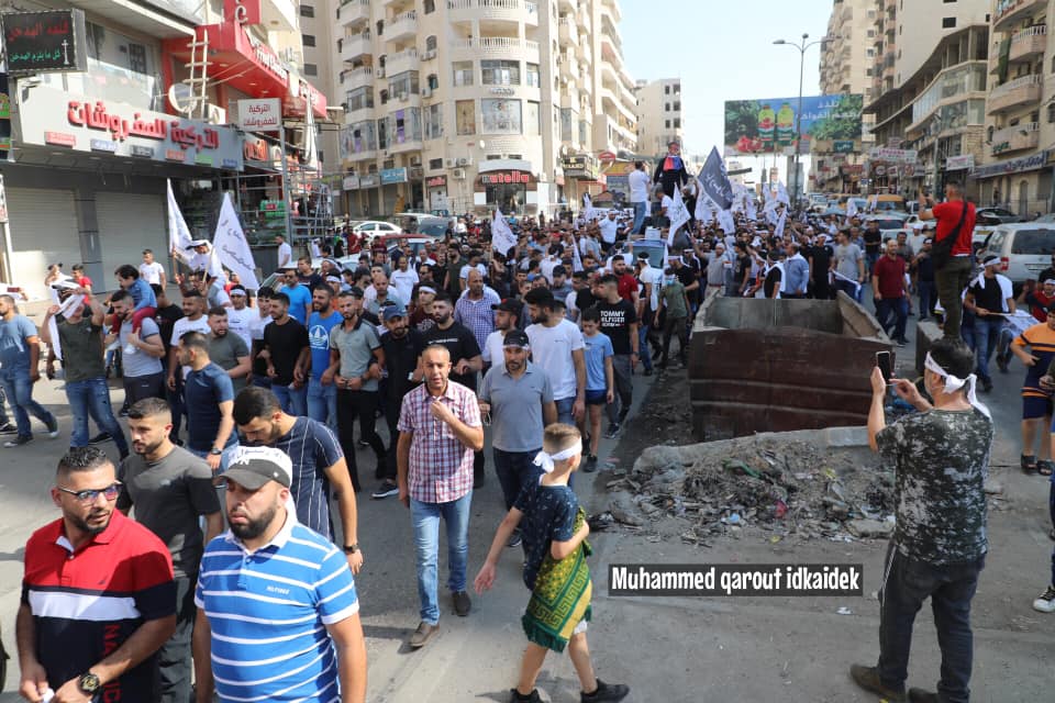 Parade held in the Qalandia refugee camp to mark Muhammad's birthday. No masks and no social distancing (Facebook page of east Jerusalem photojournalist Muhammad Qarout Idkaidek, October 30, 2020).