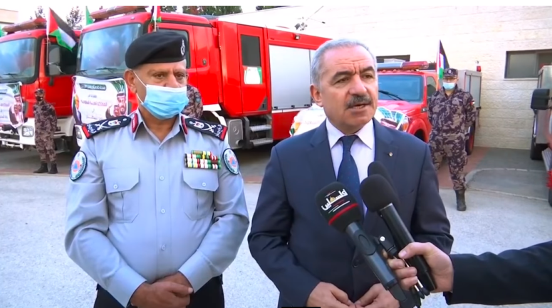 Muhammad Shtayyeh at the transfer of the fire engines (Wafa YouTube channel, November 3, 2020).