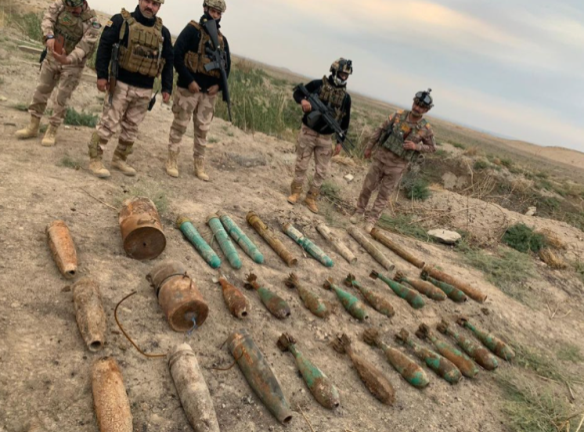 ISIS IEDs and weapons located by the Iraqi army (Facebook page of the Iraqi Defense Ministry, November 22, 2020)