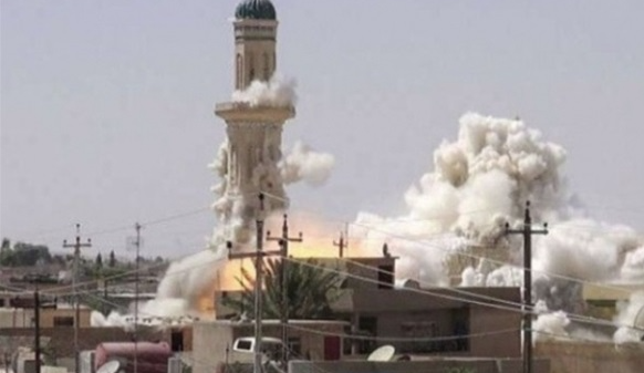 The Great Mosque being blown up by ISIS on June 21, 2017 (Telegram, June 22, 2017).