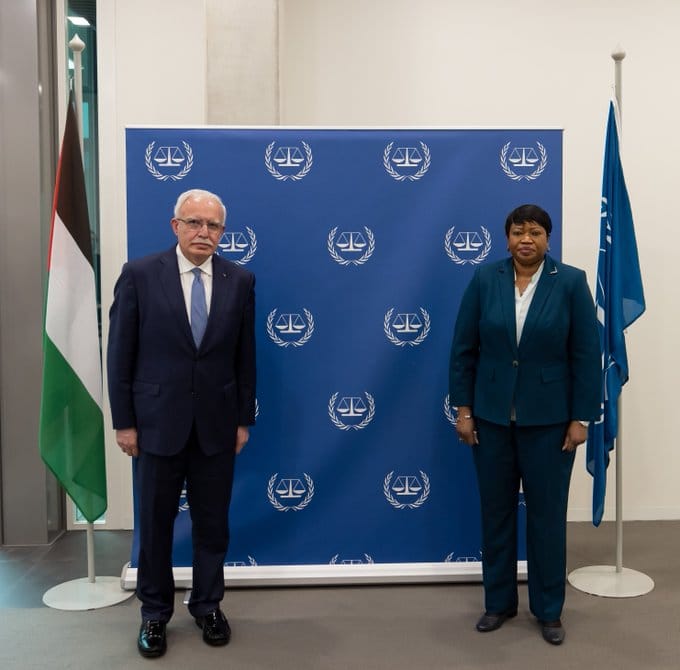 Riyad al-Maliki meets with ICC chief prosecutor Fatou Bensouda (PA foreign ministry Facebook page, March 18, 2021).