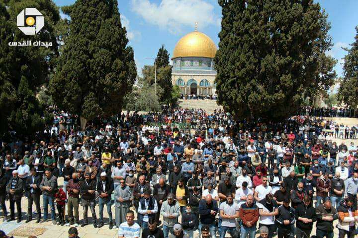 Mass Friday prayer on the Temple Mount.