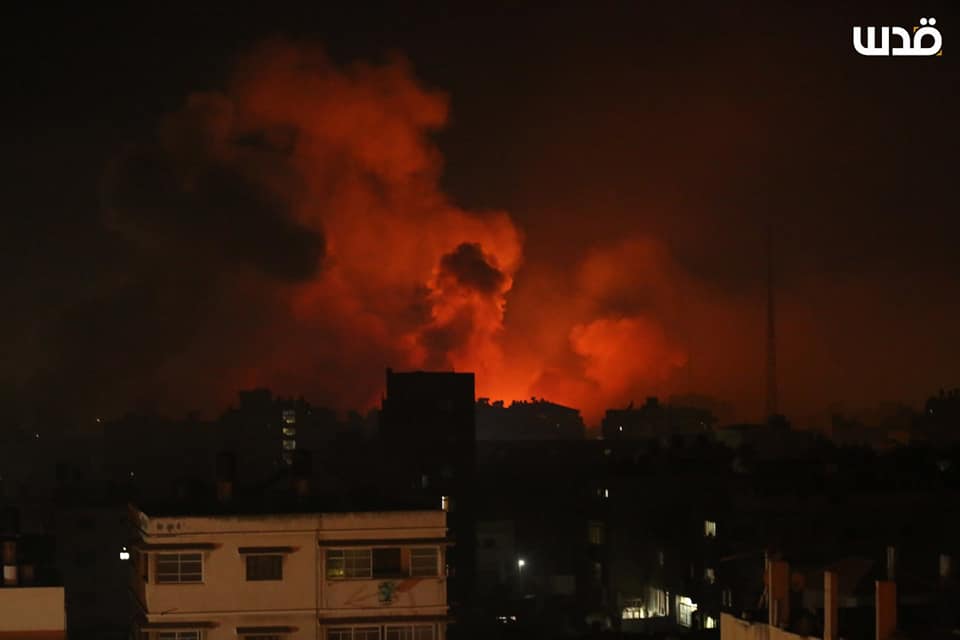 IDF attack before dawn (QudsN Facebook page, May 16, 2021).