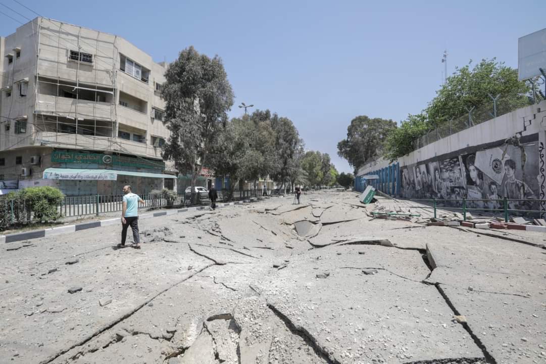 Attack on Gaza City infrastructure: roads (Palinfo Twitter account, May 17, 2021).