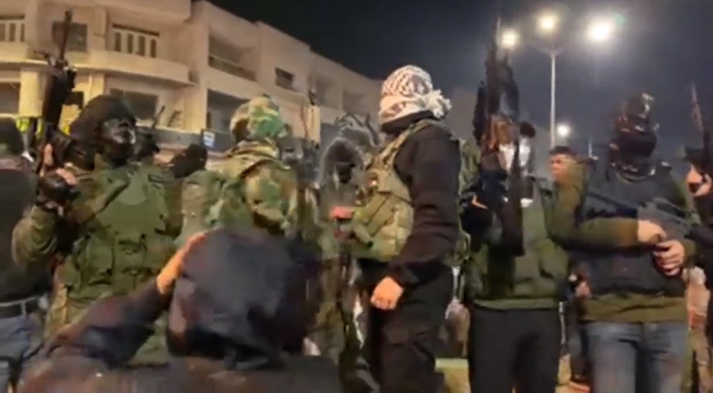 Military display, including shots fired into the air by armed Fatah operatives in Ramallah (QudsN Facebook page, May 17, 2021).