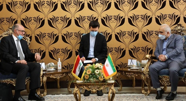 The meeting between the Iranian minister of economy with the Iraqi minister of finance. (Tasnim, May 29)