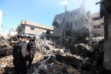 The aftermath of the explosion in the center of Gaza City (Twitter account of journalist Ashraf Abu Amra, July 22, 2021).