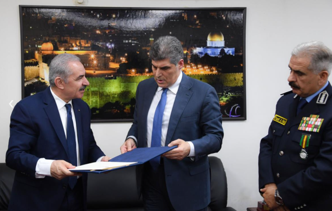 Appointing the new chief of police in Muhammad Shtayyeh's office (Wafa, October 5, 2021). 