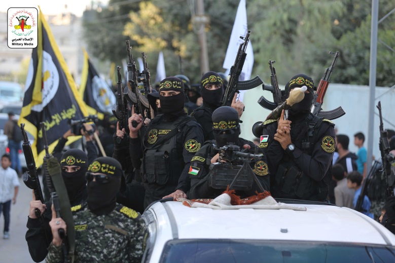 Memorial military display for Bahaa Abu al-Atta held near his house in the Shejaiya neighborhood of Gaza (Jerusalem Brigades website, November 11, 2021).