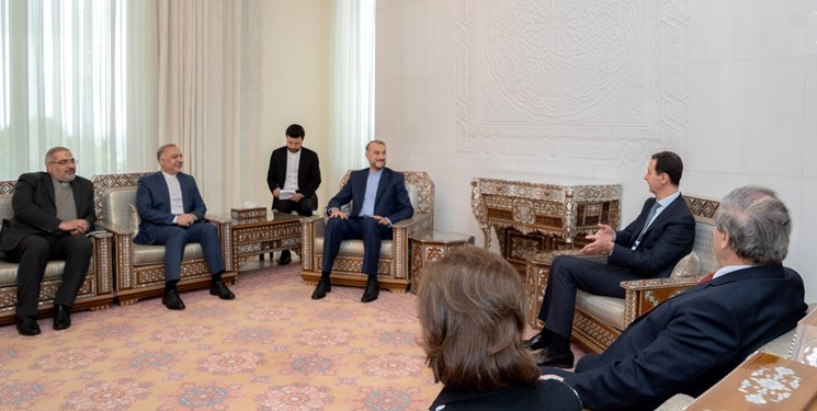 The meeting between the Iranian minister of foreign affairs with the president of Syria. (Fars, March 23) 