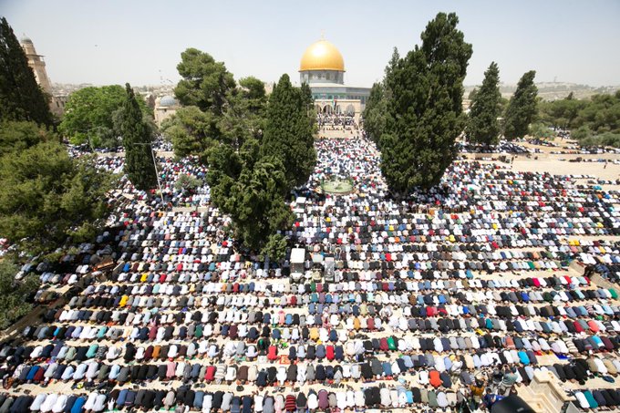 Muslim worshippers during the prayer of the last Friday of Ramadan