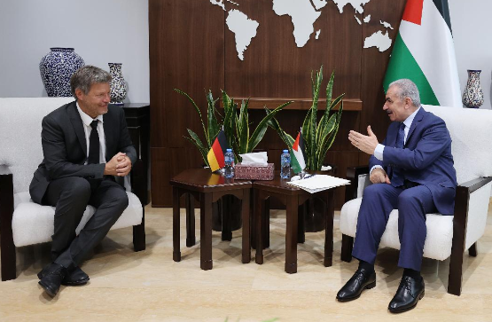 Muhammad Shtayyeh meets with the German vice chancellor (Wafa, June 7, 2022).