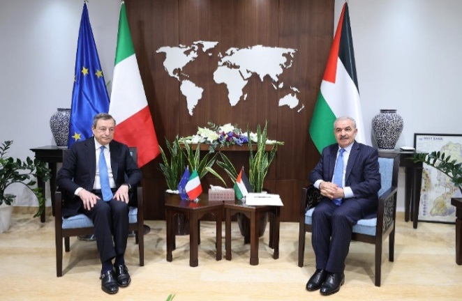 Muhammad Shtayyeh (right) with Mario Draghi, the prime minister of Italy (Wafa, June 14, 2022)