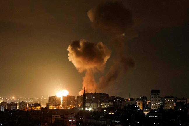 Israeli Air Force attack in the Gaza Strip (QudsN Twitter account, May 2, 2023).