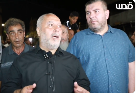 Demonstration in the Jenin refugee camp. Right: Senior Fatah official Jamal Khawil calls for the immediate release of all the political and wanted prisoner detainees (QudsN Twitter account, July 17, 2023).