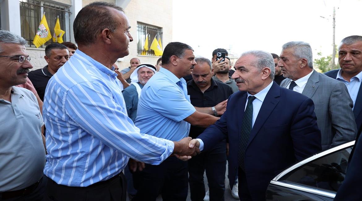 Muhammad Shtayyeh pays a condolence call in Sebastia (Wafa, July 22, 2023).