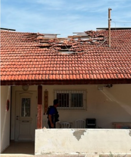 A rocket hits a house in Sderot (QudsN Twitter account, October 21, 2023).