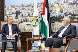 The Iranian Foreign Minister (left) meets with Isma'il Haniyeh, head of Hamas' political bureau (IRNA, October 14, 2023)