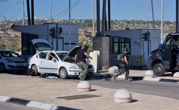 זירת פיגוע הירי. (דוברות המשטרה, 16 בנובמבר 2023)