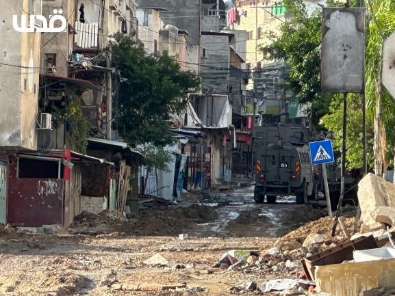 כוחות ביטחון פועלים במחנה הפליטים טולכרם.