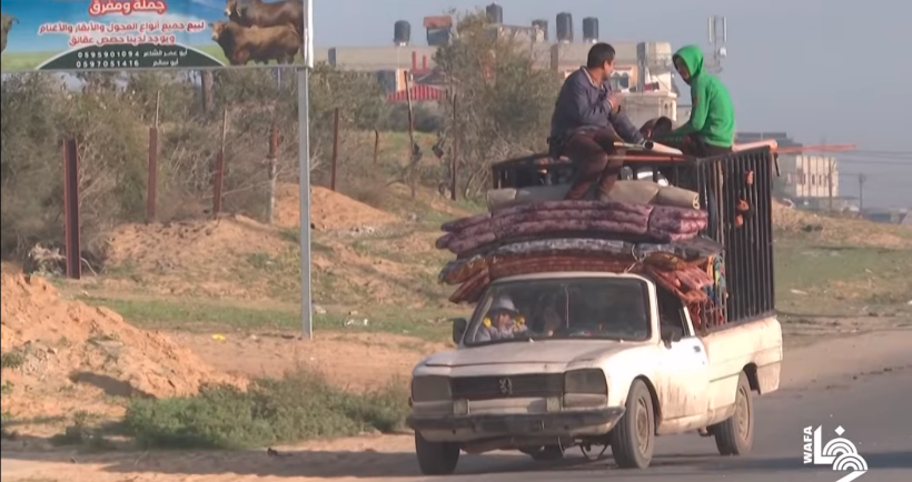 תושבים מאזור ח'אן יונס מתפנים לרפיח (ערוץ היוטיוב של ופא, 10 בדצמבר 2023)