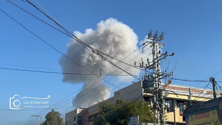 תקיפת חיל האוויר בשכונת אלאמל, במערב ח'אן יונס (חשבון X של שהאב, 4 בינואר 2024).