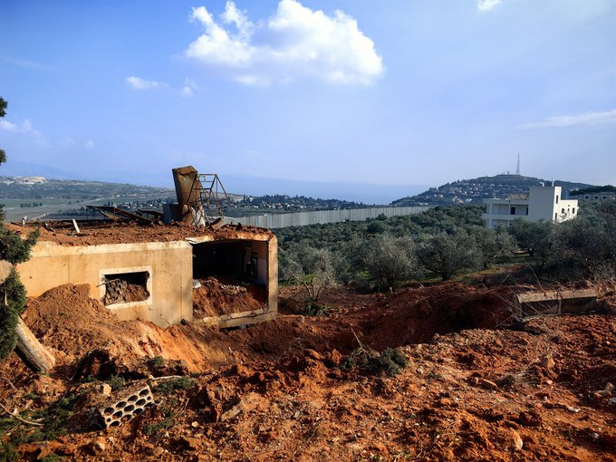 בית לבנוני שניזוק כתוצאה מתקיפת צה