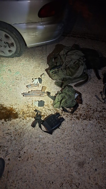 The weapons found in the terrorists' vehicle (Israel Police Force Telegram channel, June 10, 2024). 