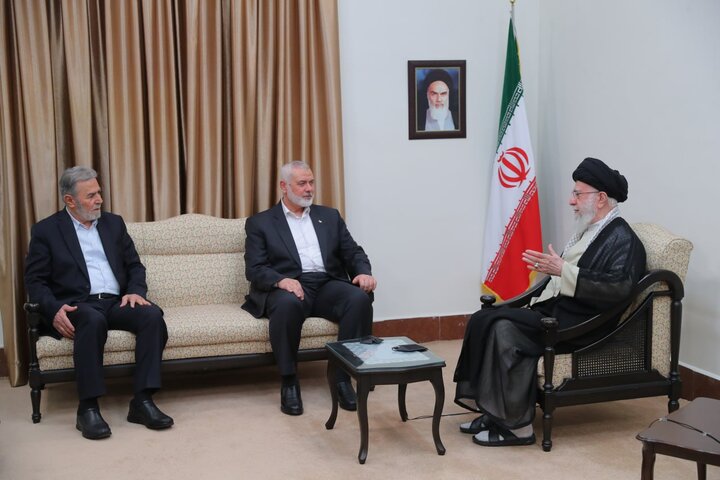 Haniyeh and al-Nakhalah, the PIJ leader, meet with Khamenei, a day before Haniyeh's death (Mehar, July 30, 2024)