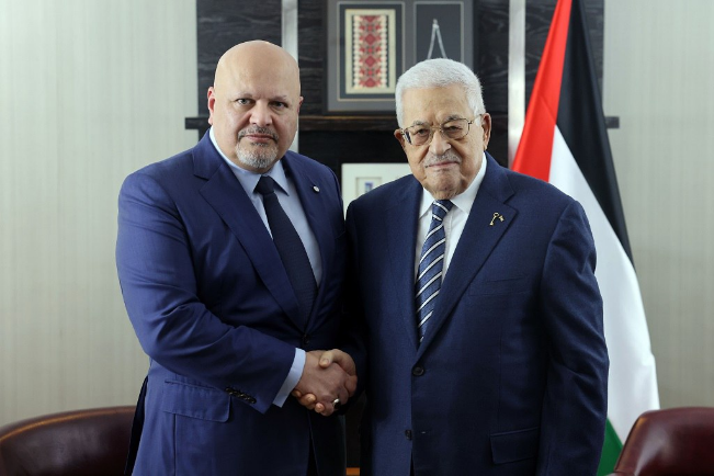 Mahmoud Abbas with Karim Khan (Wafa, September 23, 2024)