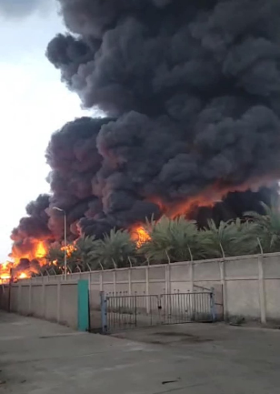 The damage caused by the Israeli attack in al-Hudaydah (Right: Yemen Monitor X account, September 29, 2024; Left: al-Masirah TV, September 29, 2024) 