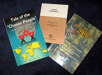 A selection of anti-Semitic books available at the Iranian pavilion at the Frankfurt Book Fair in 2005 (Photo from the zombietime.com website)