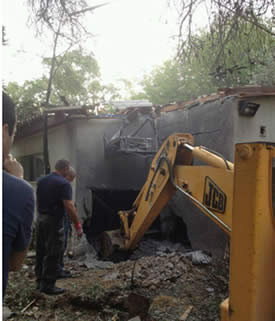 Eine Rakete trifft ein  Wohnhaus im  Landkreis Eshkol im westlichen Negev (IDF Sprecher, 24. Oktober 2012)