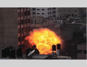 The second IDF attack on the Al-Shorouq Tower [where PIJ operatives hid] (Paltimes.net website, November 19, 2012).